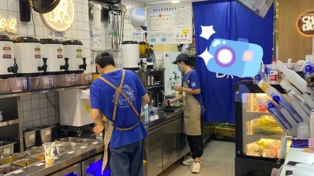 加盟奶茶店到底赚不赚钱(女生开奶茶店赚钱吗)插图 加盟奶茶店到底赚不赚钱(女生开奶茶店赚钱吗)插图